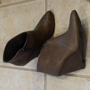 Seychelles Taupe Leather Wedge Ankle Bootie